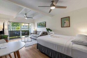 Iron/ironing board, free WiFi, bed sheets, wheelchair access - Remodeled Ground floor studio AC across from beach (Kihei)
