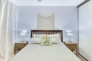 1 bedroom, iron/ironing board, free WiFi, bed sheets - Maui Vista 2121 (Kihei)