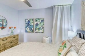 1 slaapkamer, een strijkplank/strijkijzer, gratis wifi, beddengoed