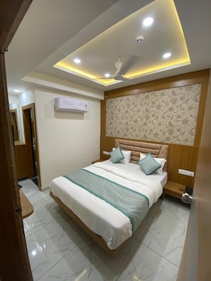 Deluxe Room, City View