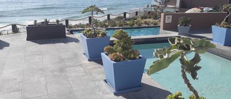 Een verwarmd zwembad