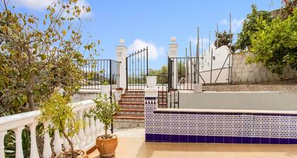 Villa in Canillas With Private Pool and Views