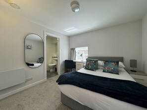 3 soverom, strykejern/-brett, wi-fi (inkludert) og sengetøy