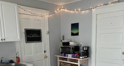 Cozy 1-bedroom house with AC and WiFi in marvelous New Brunswick
