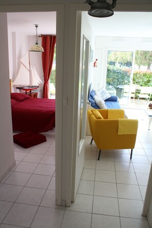 1 bedroom, iron/ironing board - Bretagne Plein Sud : Mesquer - Quimiac Appartement Rez-jardin 2 / 4 Personnes (MESQUER)
