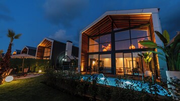 Comfort Villa, Private Pool | Terrace/patio