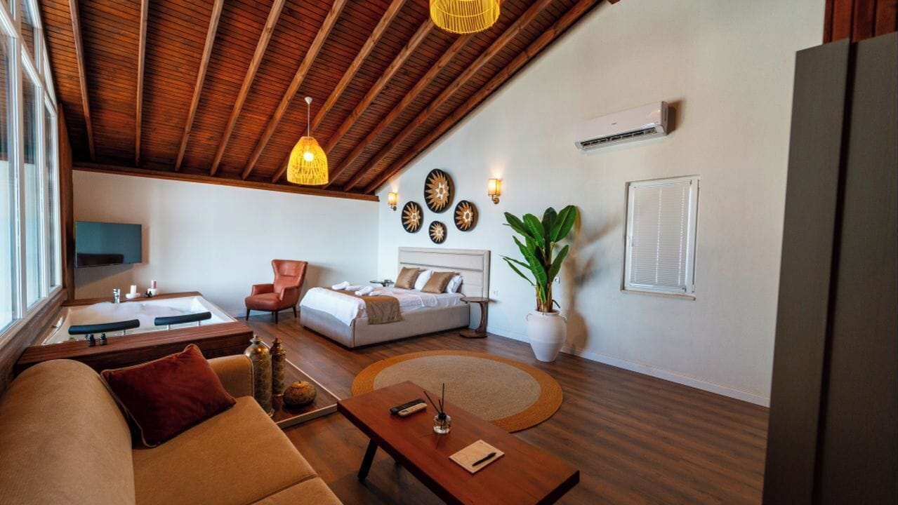 Family Villa, Private Pool, Lake View | In-room safe, desk, laptop workspace, soundproofing