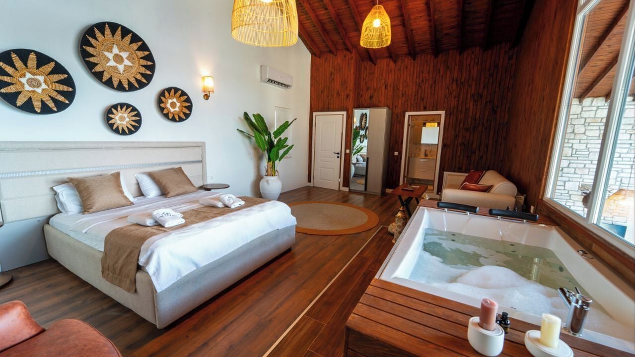 Family Villa, Private Pool, Lake View | In-room safe, desk, laptop workspace, soundproofing