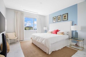 2 quartos, cofres nos quartos, ferros/tábuas de passar roupa