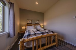 Mökki, 1 keskisuuri parisänky, patio, vuoristonäköala (Saddlehorn Ridge Cabin) | 1 makuuhuone, yksilöllisesti sisustettu, yksilöllisesti kalustettu
