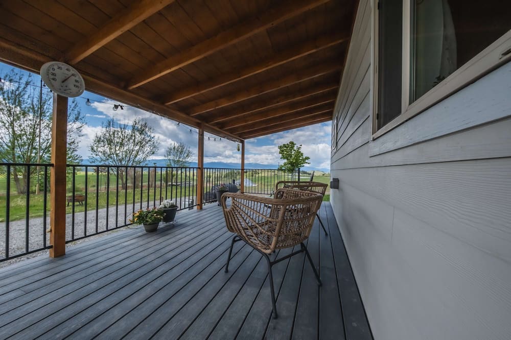 Saddlehorn Ridge Cabin - Trego, MT