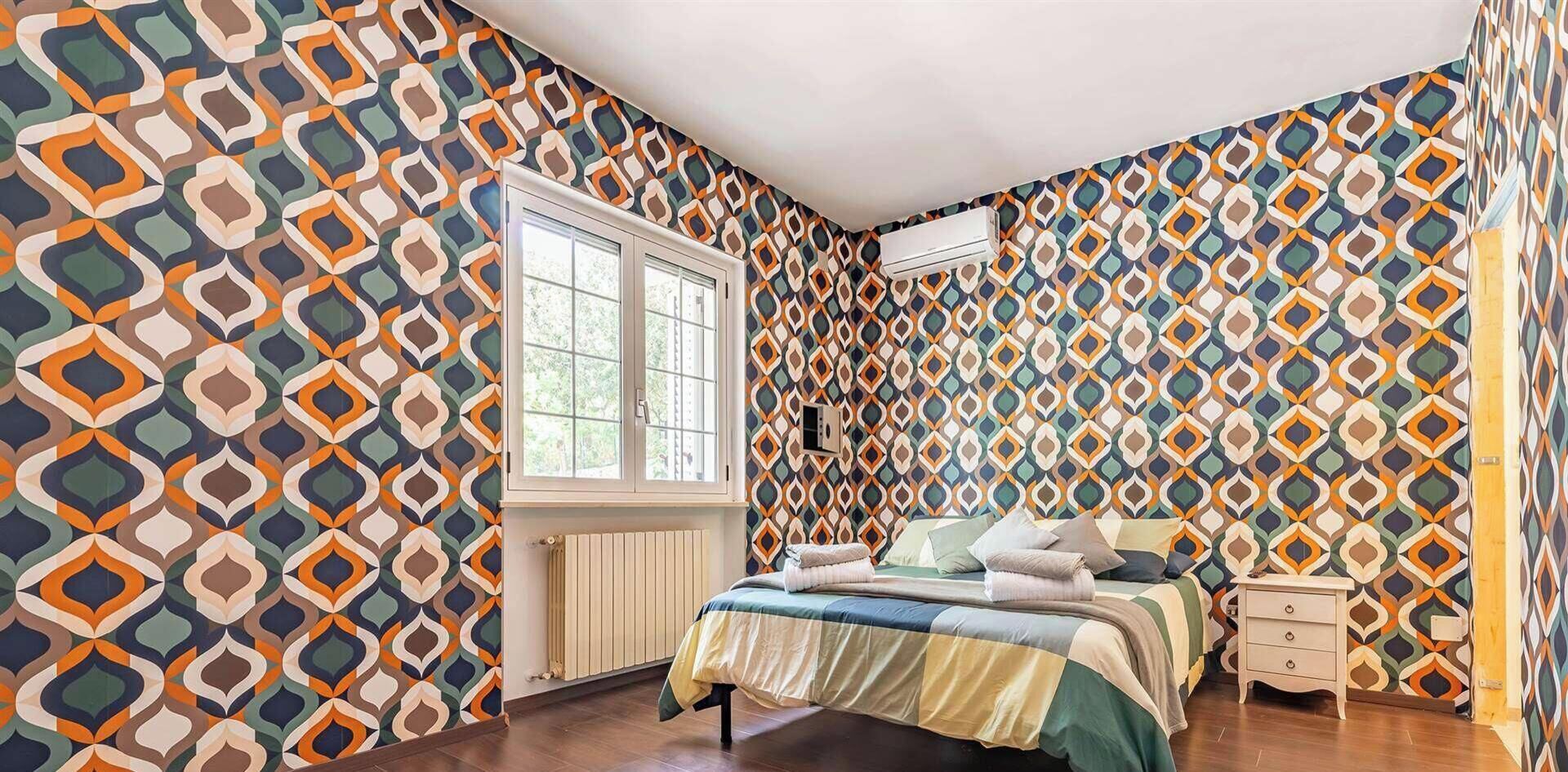 6 bedrooms, iron/ironing board, WiFi