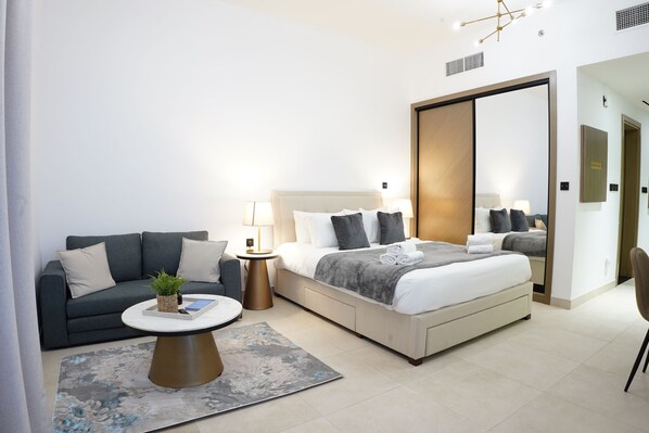 Flat-screen TV - Dubai Skyline Retreat (Dubai)