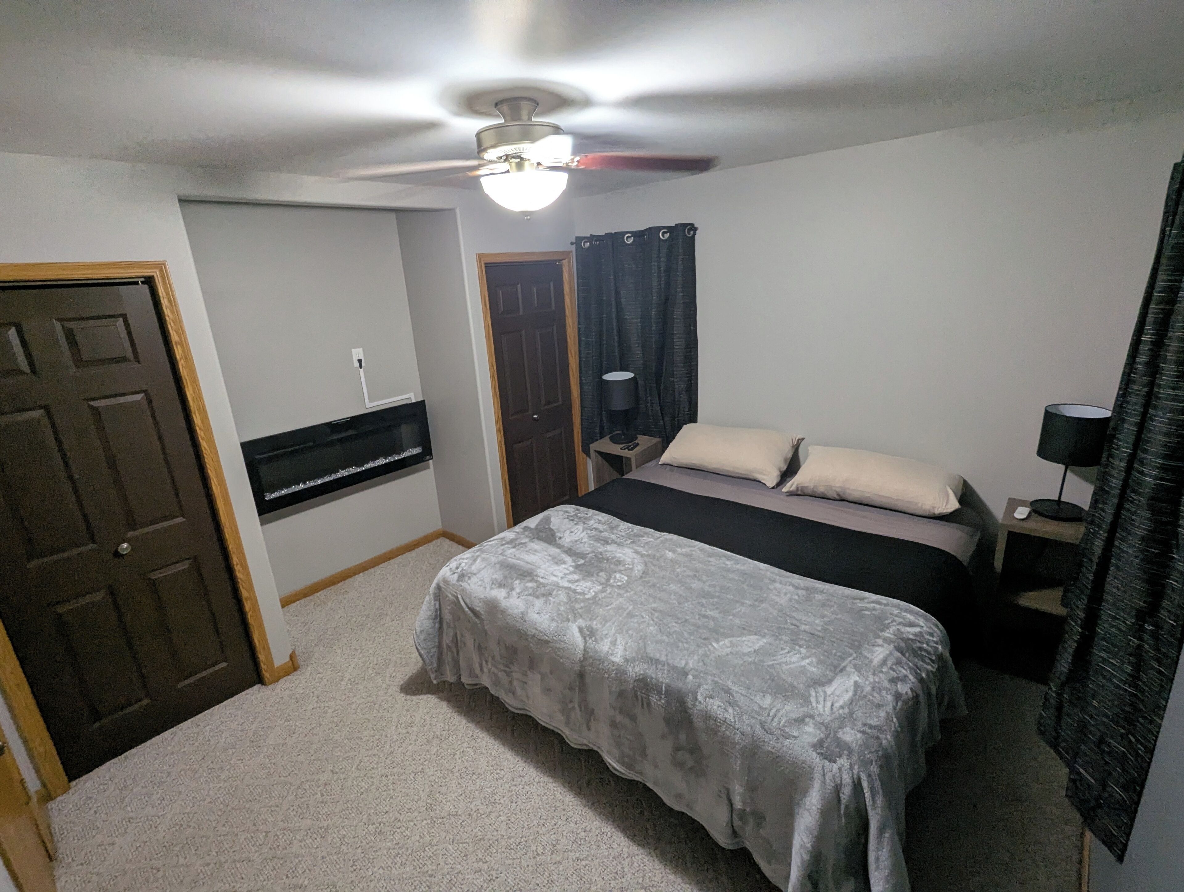 2 bedrooms, iron/ironing board, travel crib, free WiFi