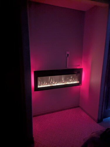 Cozy 2BR Main-Level Home Near Hospitals & UNK