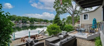 Portage Lakes Escape - 5 Bedroom Lakefront Home