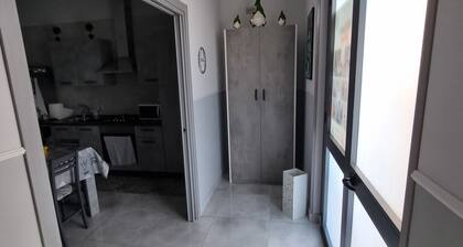 A stone's throw from the excavations and a few meters from the main means of transportation