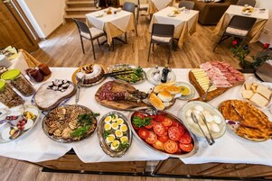 Desayuno bufé gratuito y diario