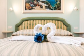 Double Room | Minibar, in-room safe, desk, blackout drapes - Al Chiaro di Luna (Agerola)