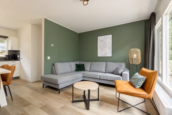 Bungalow | Living room - Bungalow in De Peel by Tranquil Forest (Vlierden)