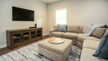 House, Multiple Beds, Patio, Garden View (Shore Beats Work) | Living area | 42-inch flat-screen TV with digital channels