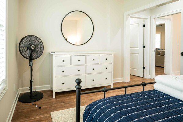 3 bedrooms, individually decorated, individually furnished, bed sheets