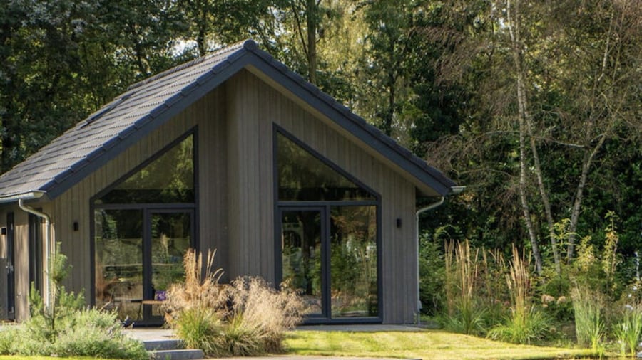 Eco Villa in Latour by Scenic Pond