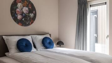 House | 3 bedrooms, individually furnished, bed sheets