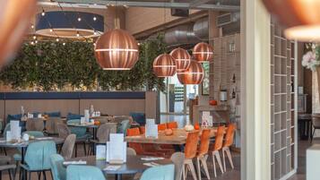 Villa | Restaurantes