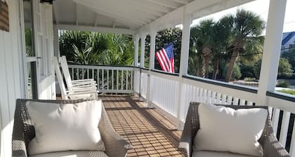Prickly Pear Cottage, Upper Unit - 3 bedroom charmer on south Wrightsville Beach
