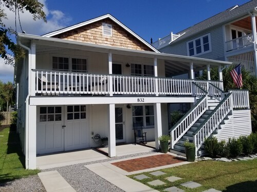 Prickly Pear Cottage, Upper Unit - 3 bedroom charmer on south Wrightsville Beach