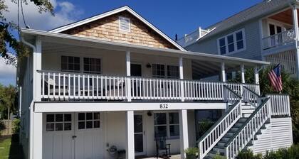 Prickly Pear Cottage, Upper Unit - 3 bedroom charmer on south Wrightsville Beach