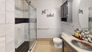 Shower, towels - Modern 1BR in Allegheny - great for couples! by RedAwning (Snowshoe)
