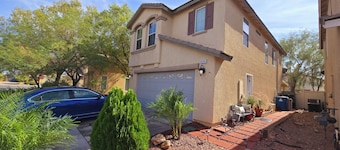 Cozy studio in delightful Las Vegas with WiFi, AC