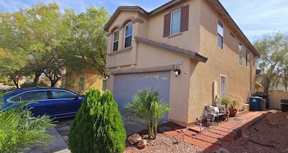 Cozy studio in delightful Las Vegas with WiFi, AC