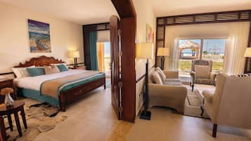 Executive Studio Suite, Sea View | Egyptian cotton sheets, premium bedding, memory foam beds, minibar