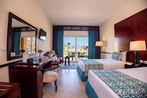 Executive Studio Suite, Sea View | Egyptian cotton sheets, premium bedding, memory foam beds, minibar