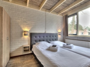 3 bedrooms, individually furnished - Bungalow on Weerterbergen Waterfront (Weert)