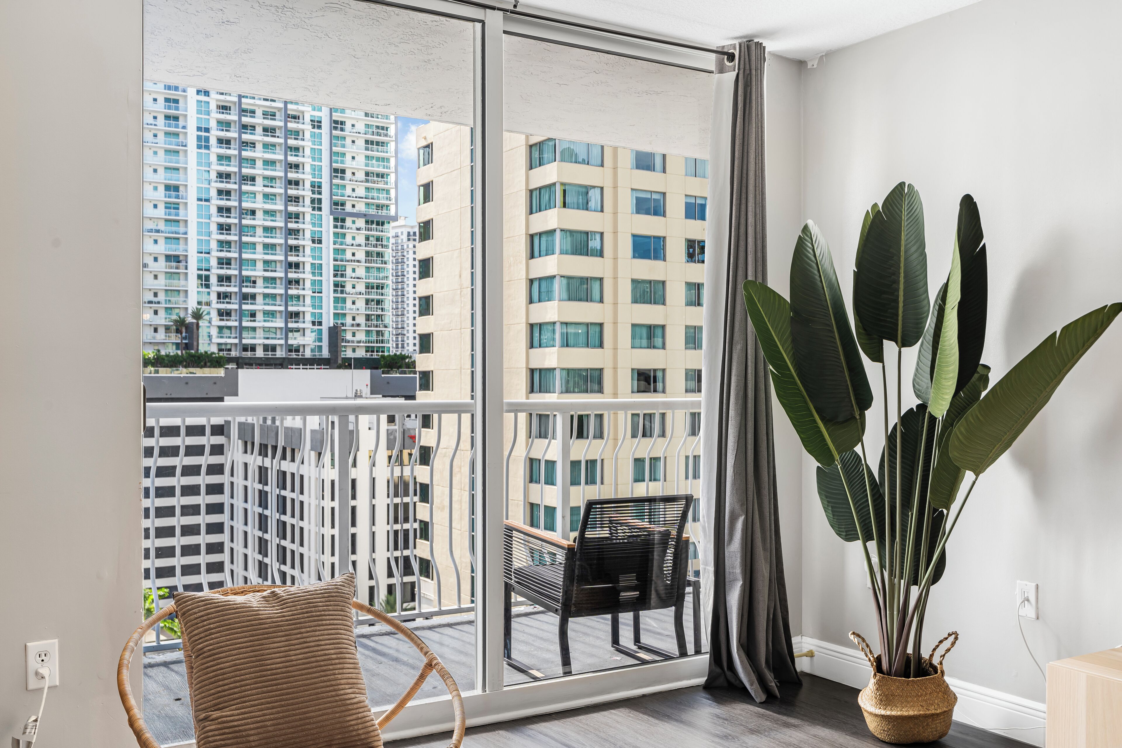 Luxury Condo, 3 Bedrooms, City View | Living area | 50-inch Smart TV with cable channels, foosball