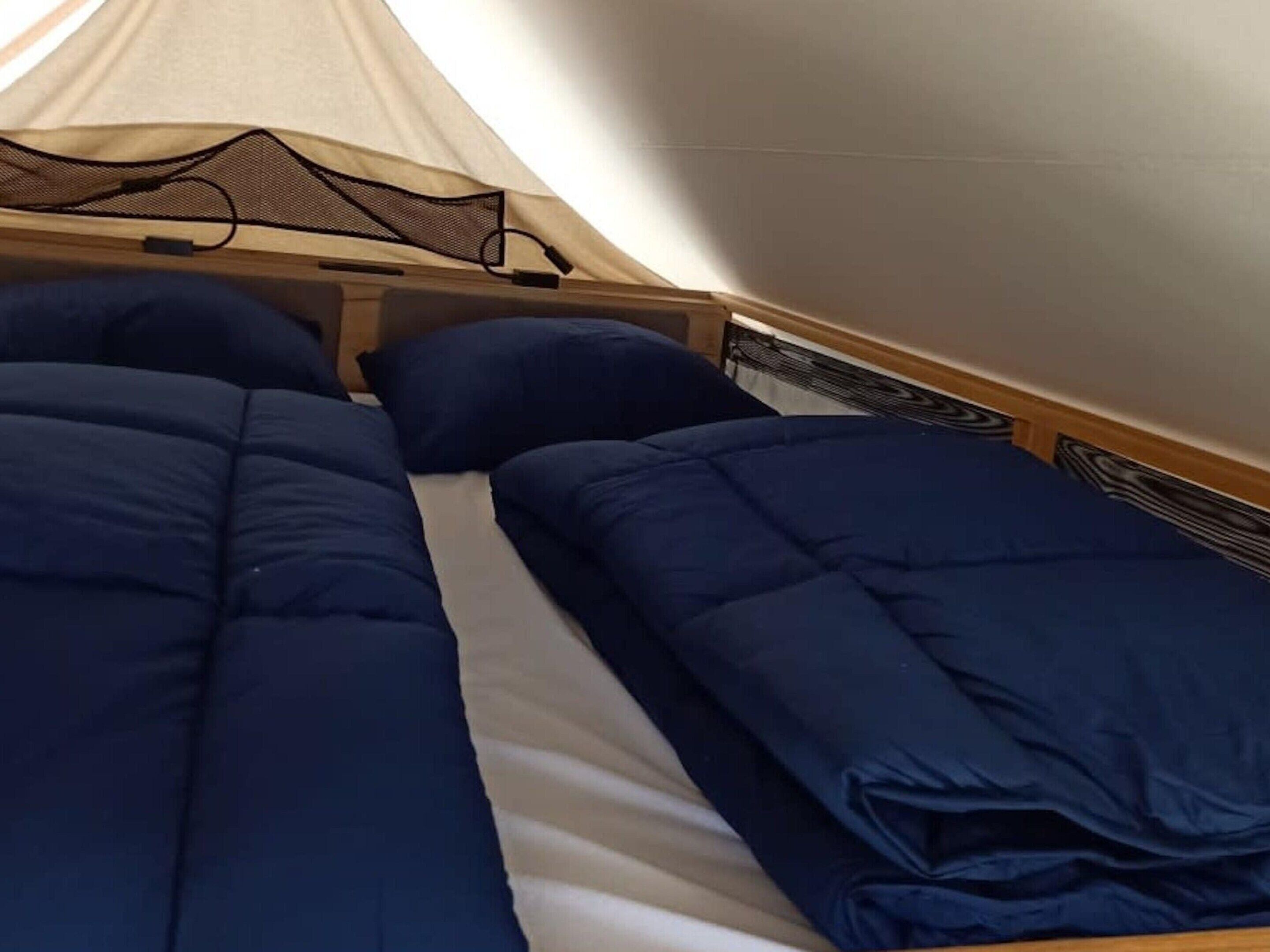 Tent | 3 slaapkamers, individueel gemeubileerd, beddengoed