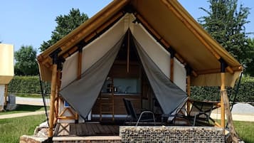Tent | Exterior