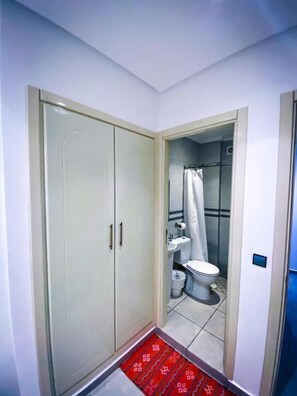 Bathroom - Hotel Marrakech (Chefchaouen)