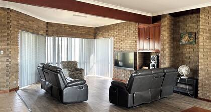 Sandcastle: 6x2 home with stunning views of both the ocean and the sand dunes