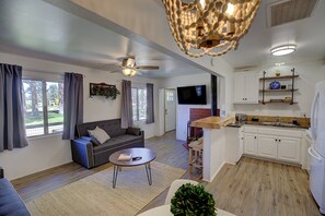 Room, Multiple Beds, Patio, Mountain View (2500) | Living area | Fireplace