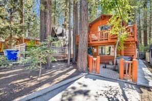 Property grounds - OUR Cabin IN THE Woods #2476 (Big Bear Lake)