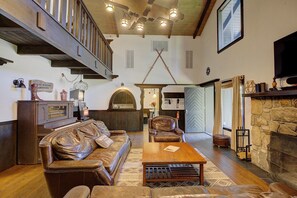 Cabin, Multiple Beds, Patio, Mountain View (2501) | Living area