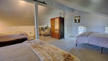 1 habitación, decoración personalizada y muebles diferentes