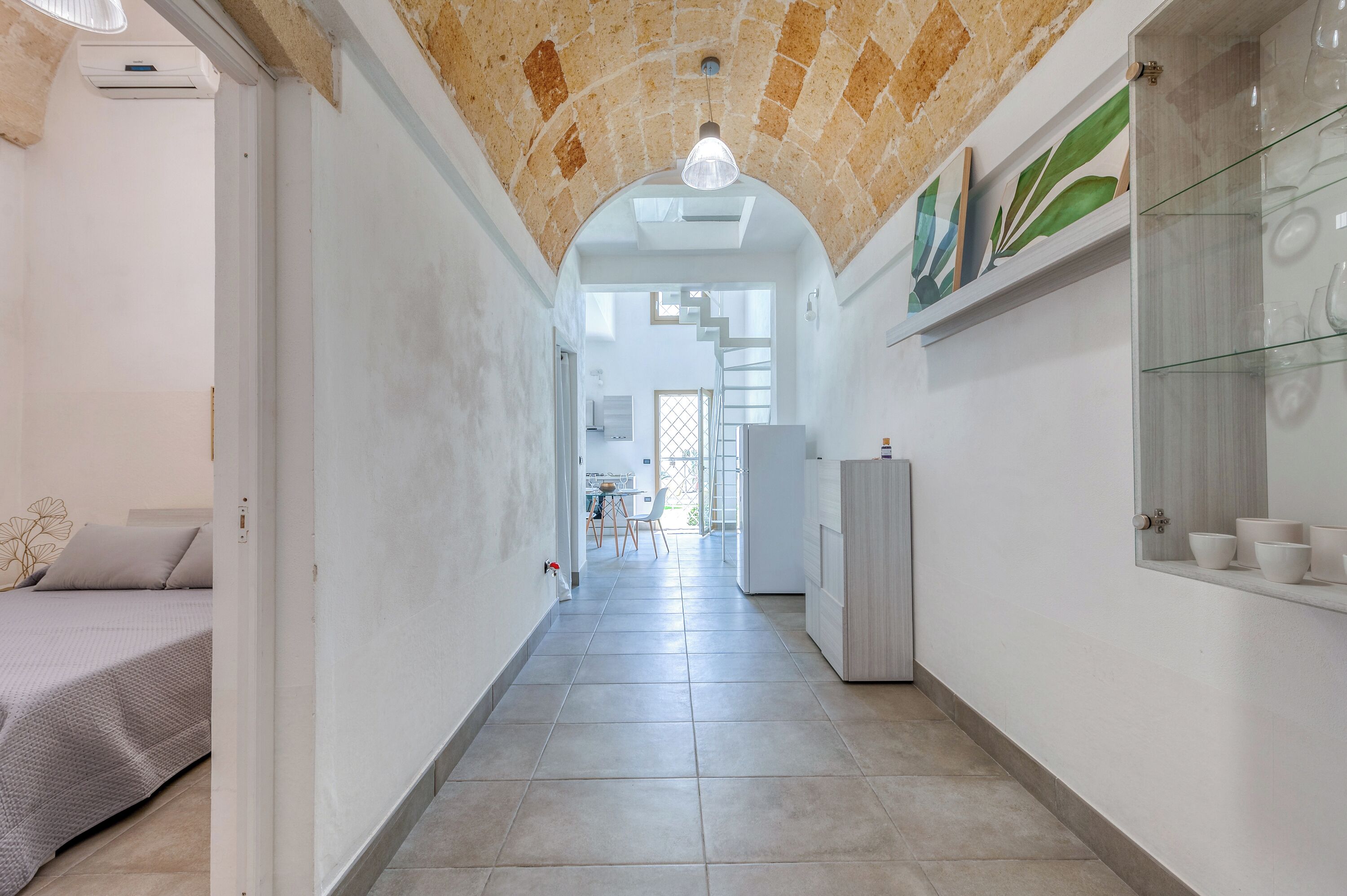 2 makuuhuonetta, silitysrauta/-lauta, vuodevaatteet, pääsy pyörätuolilla