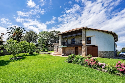 Country House 'Casa María Mérica' with Private Garden and Wi-Fi