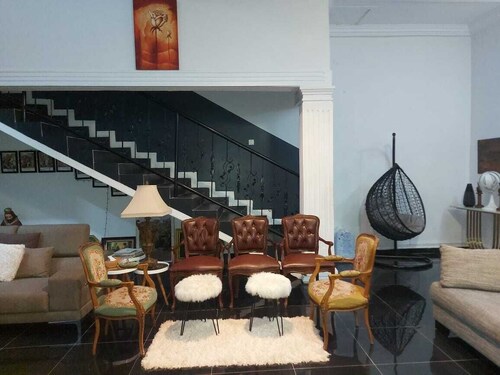 Delightful 2-bedroom apartment with AC in Sekondi-Takoradi